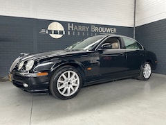 Jaguar S-type - 3.0 V6 Executive Youngtimer met nieuwe APK