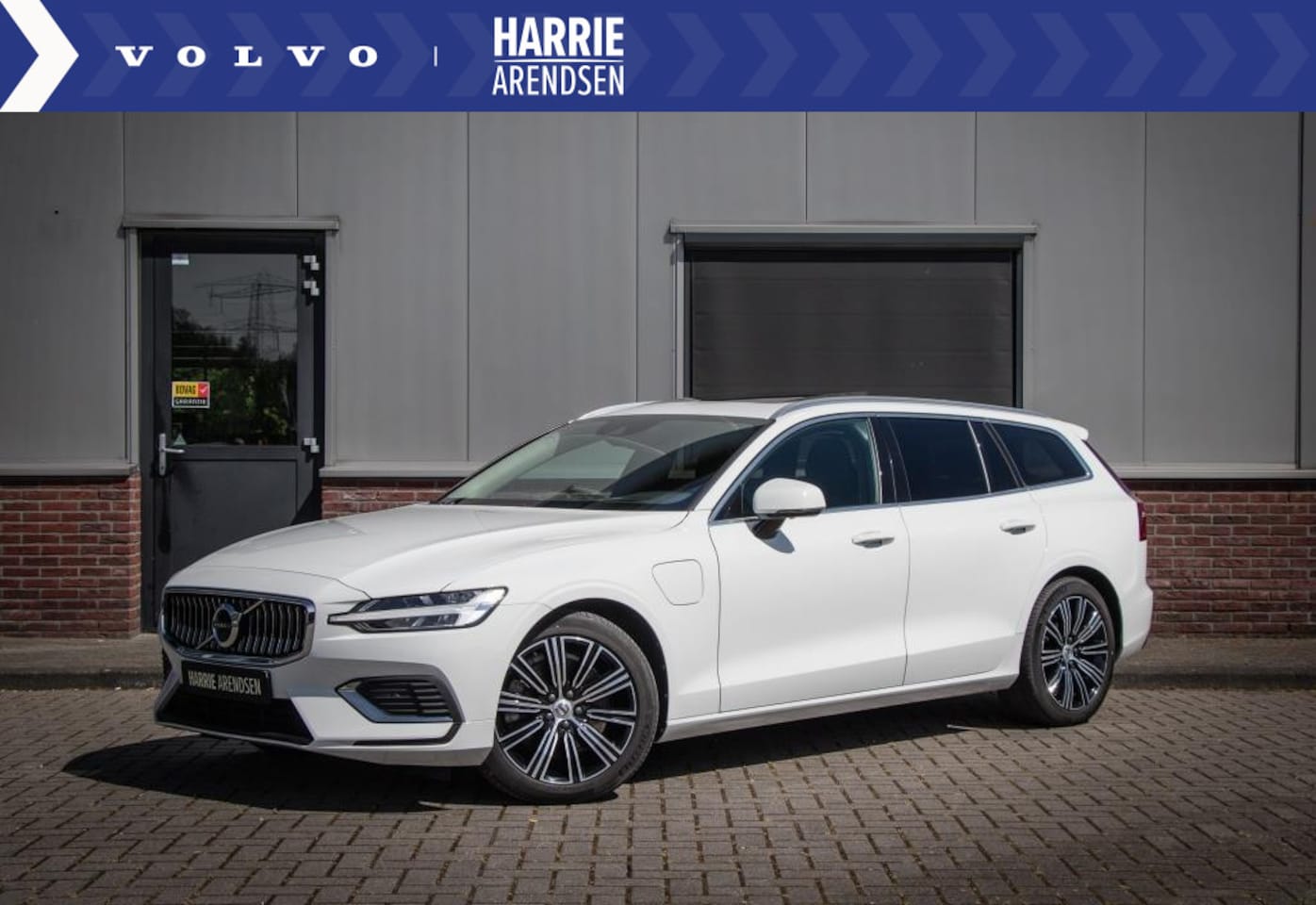 Volvo V60 - T6 Twin Engine Inscription, Schuifdak, HK Audio, Head-up - AutoWereld.nl