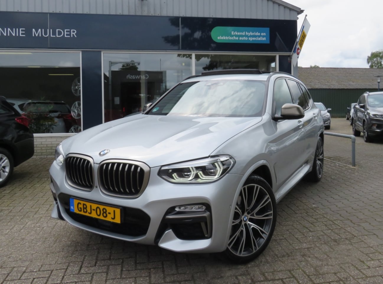 BMW X3 - M40i X-DRIVE / SCHUIFDAK / HEAD-UP / LEDER - AutoWereld.nl