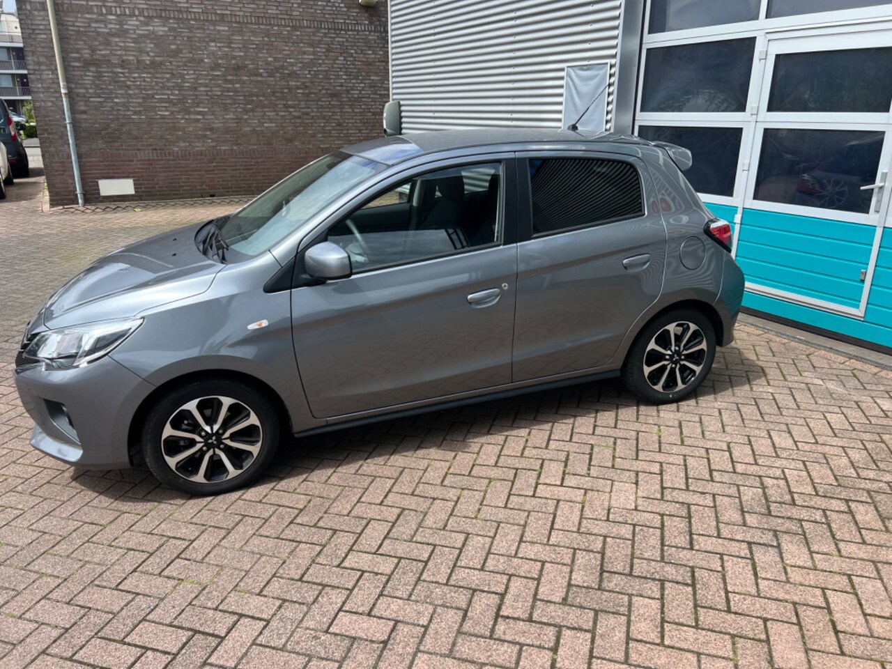 Mitsubishi Space Star - 1.2 MIVEC ClearTec AS&amp;G 71pk CVT Intense - AutoWereld.nl