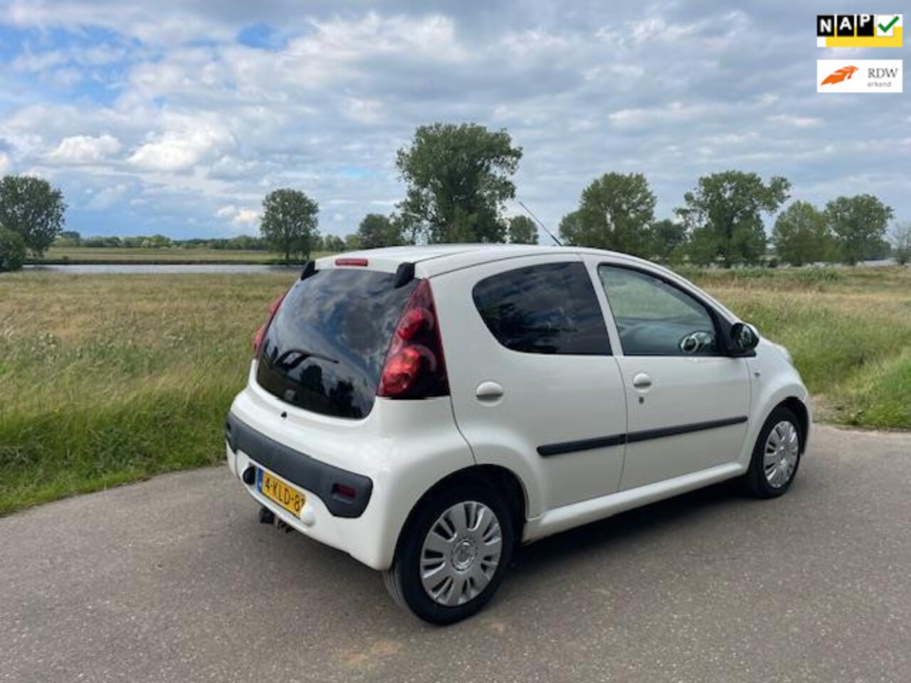 Peugeot 107 - 1.0 Active 1.0 Active - AutoWereld.nl