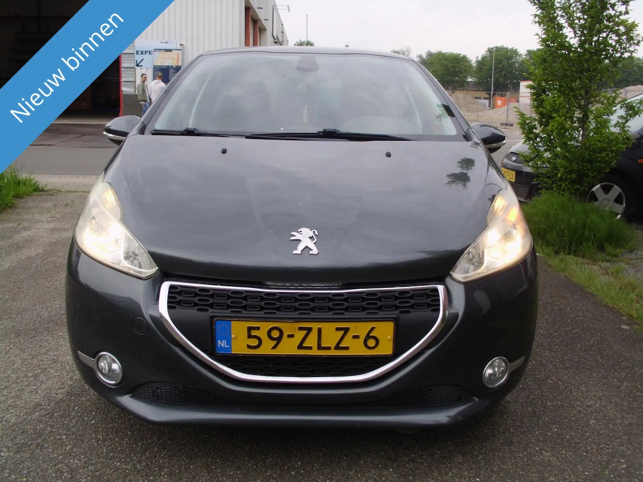 Peugeot 208 - 1.2 MET AIRCO NAVI 2013 - AutoWereld.nl