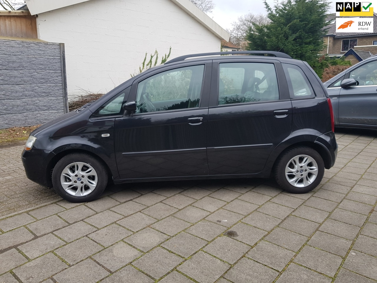 Fiat Idea - 1.4-16V Emotion NIEUWE APK automaat 155000km - AutoWereld.nl