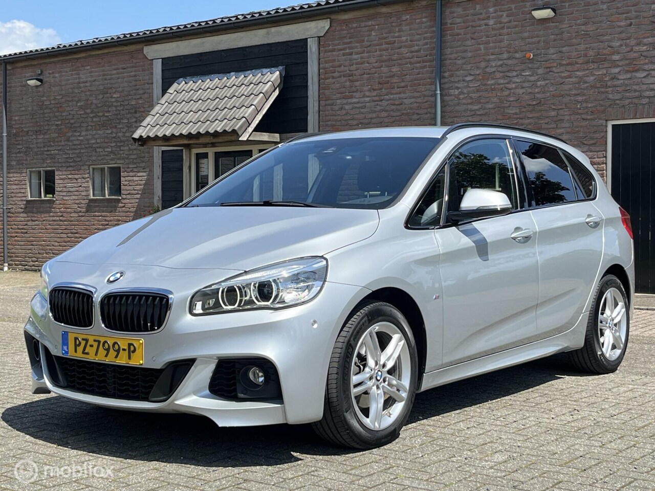 BMW 2-serie Active Tourer - 218i High Executive M-Sportpakket Camera Led - AutoWereld.nl