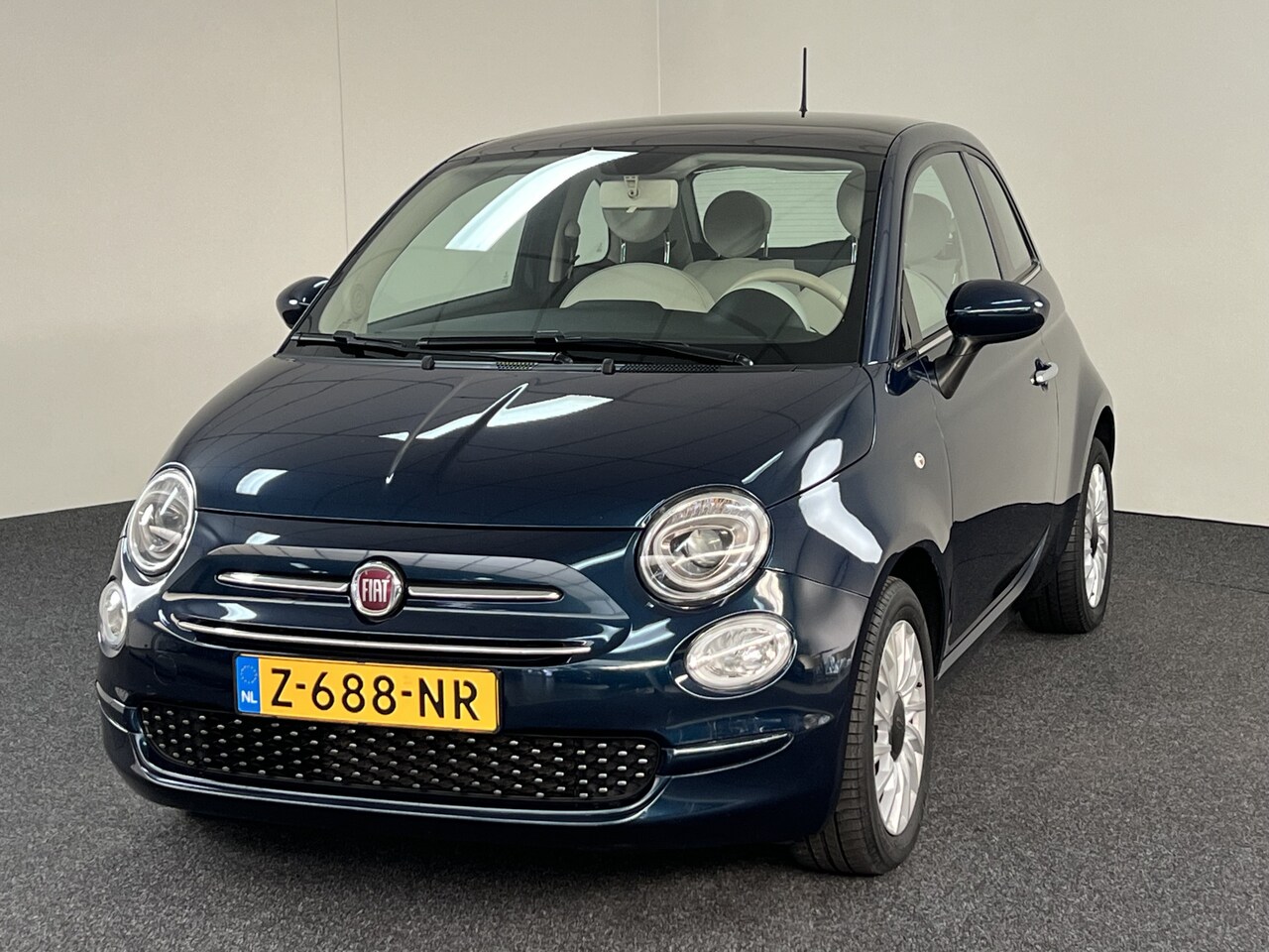 Fiat 500 - 1.2 Lounge Apple Car Play / Climate & Cruise Control / Navi/ Pano. Dak - AutoWereld.nl