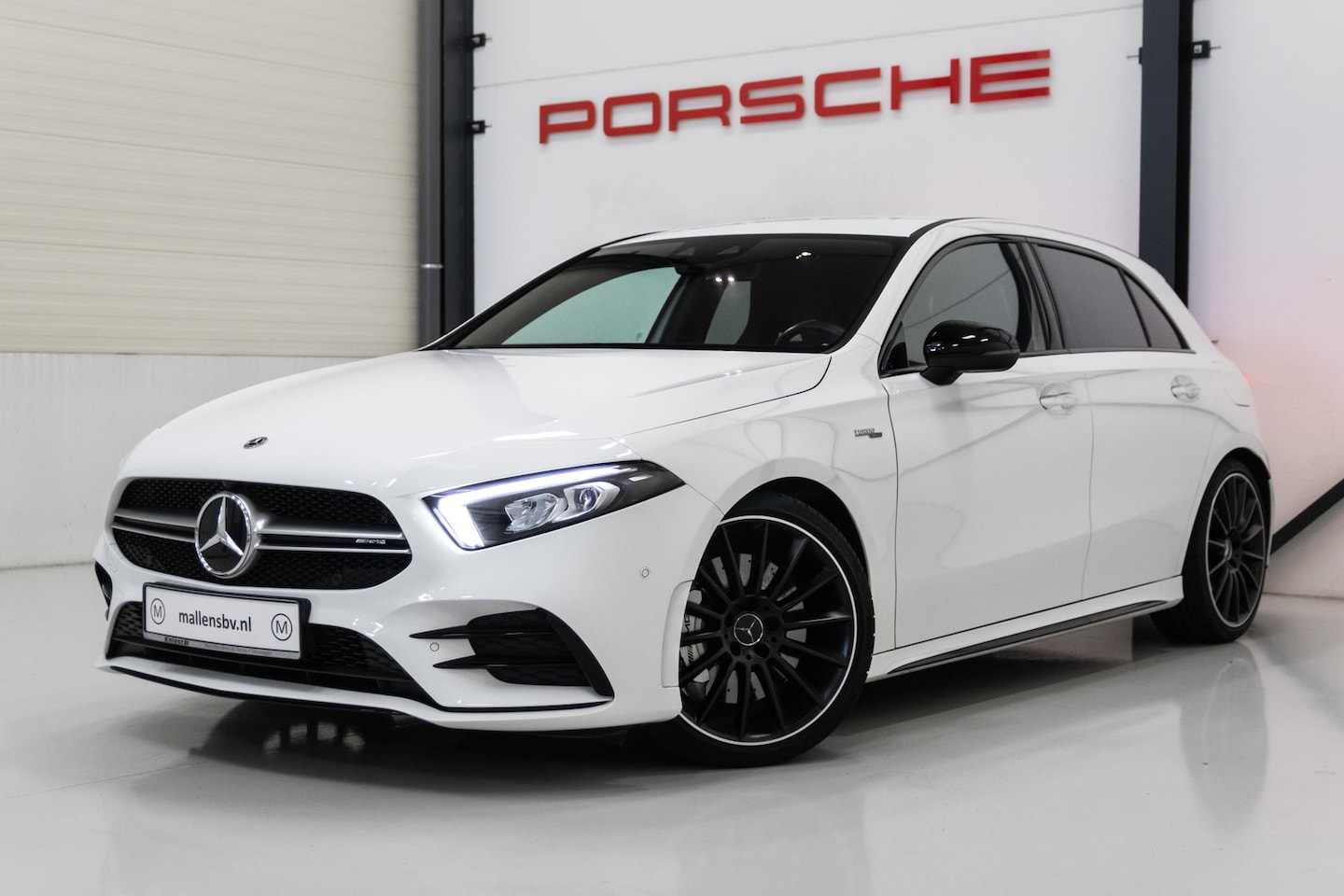 Mercedes-Benz A-klasse - AMG 35 4MATIC Premium NAP/APPLECARPLAY/WIDESCREEN/AMG/CAMERA/STOELVERWARMING!! - AutoWereld.nl