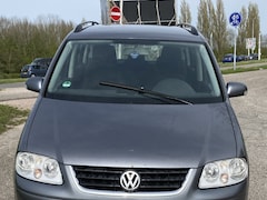 Volkswagen Touran - 1.6-16V FSI Trendline