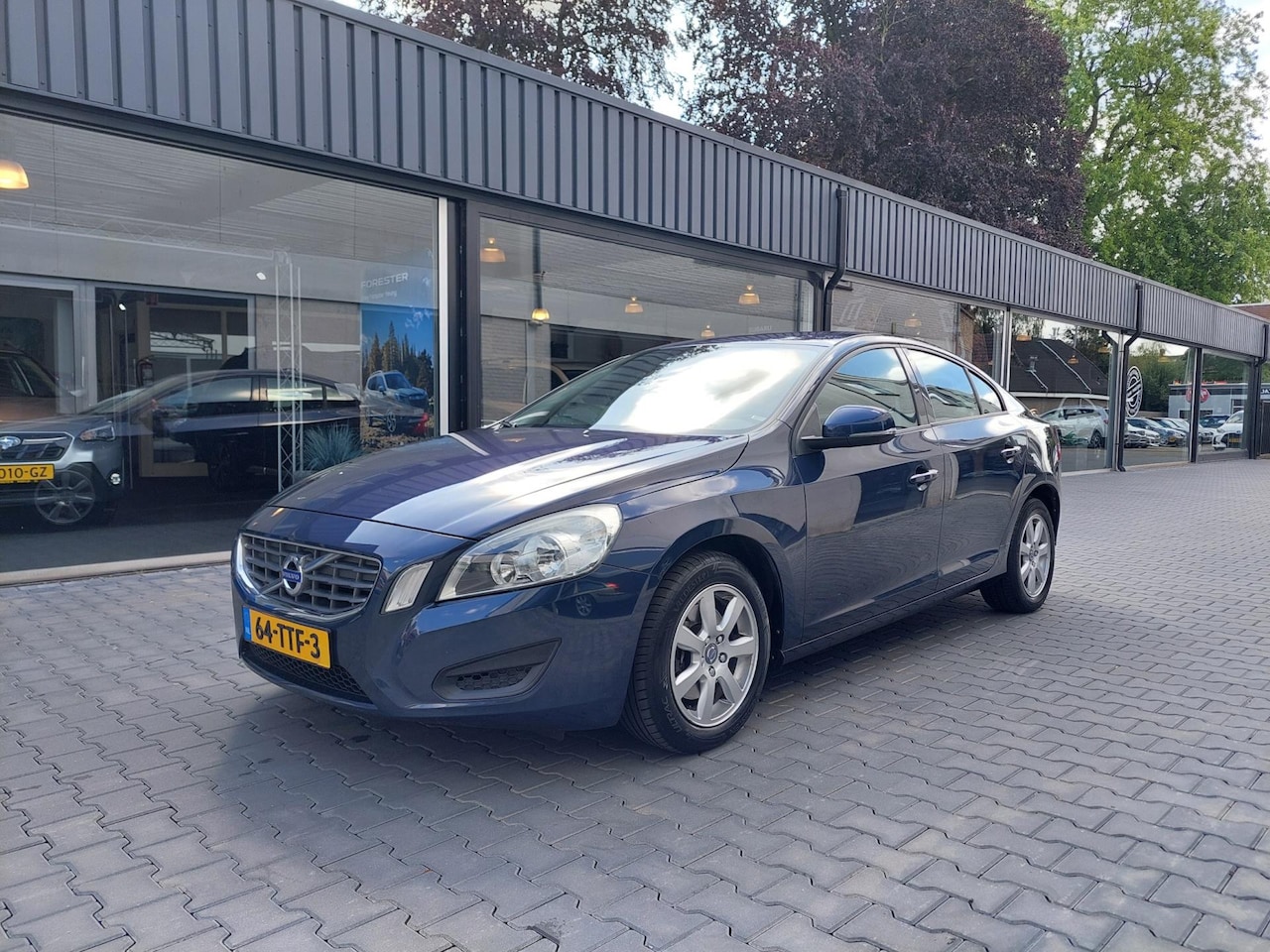 Volvo S60 - 1.6 DRIVe 163.000KM!!!! Origineel NL Navigatie Clima Telefoon PDC 16 Inch Juli 23 Distribu - AutoWereld.nl