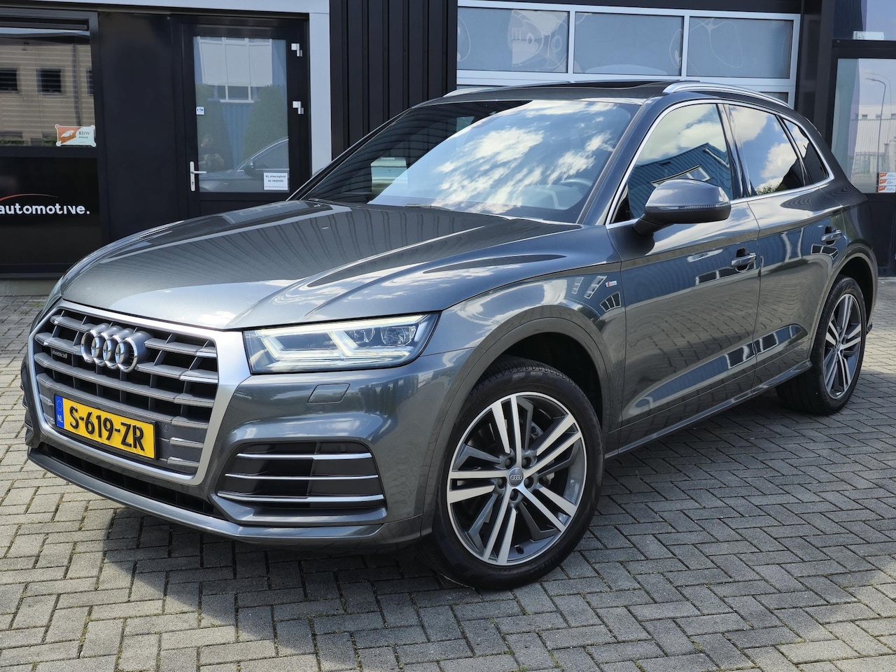 Audi Q5 - 2.0 TFSI quattro Sport S Line Edition / Matrix / Pano / B&O - AutoWereld.nl