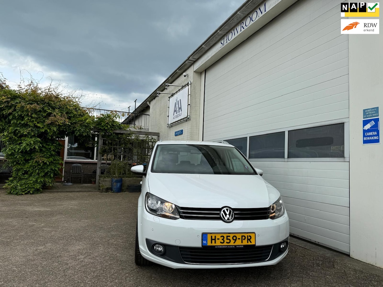 Volkswagen Touran - 1.2 TSI Highline BlueMotion 7p. 1.2 TSI Highline BlueMotion 7p. NIEUWSTAAT - AutoWereld.nl