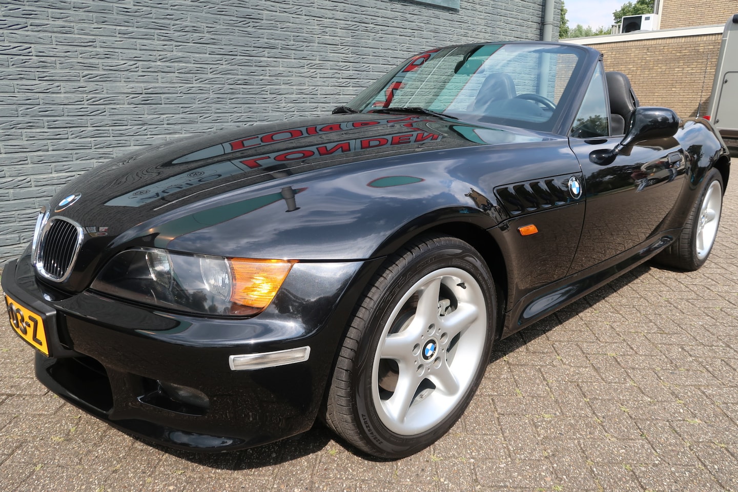 BMW Z3 Roadster - 3.0i Altijd binnen gestaan in garage Tenerife originele km stand  Eerste eigenaar onderhou - AutoWereld.nl