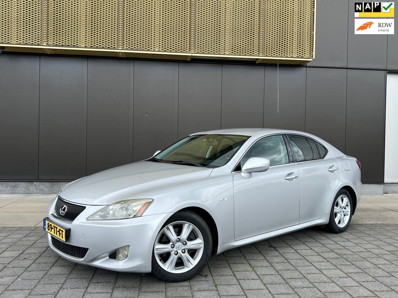 Lexus IS - 250 Business Autom. /Cruise/Climate Control/Keyless Entry/Aux - AutoWereld.nl