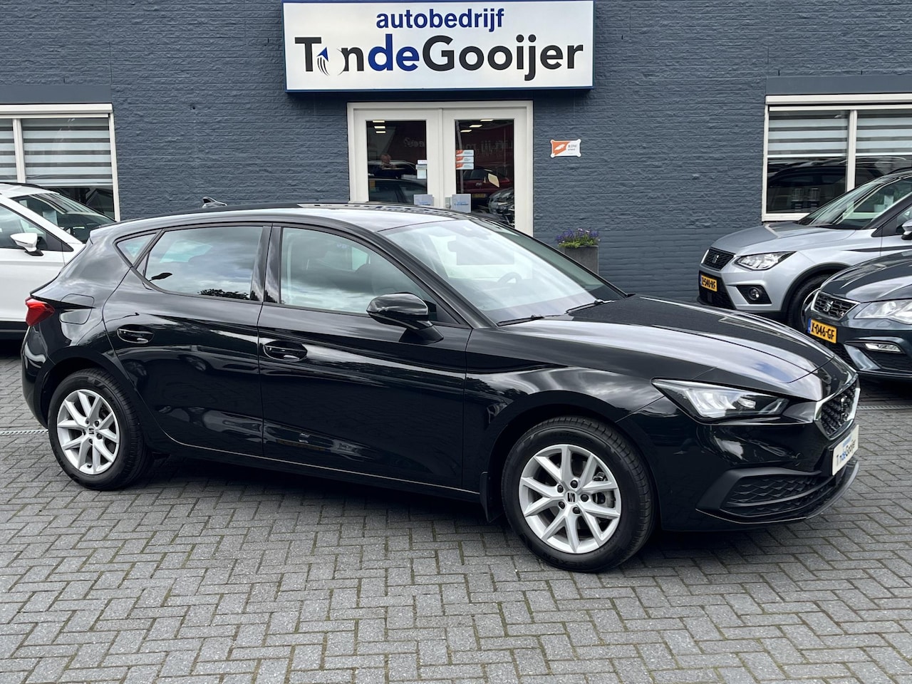 Seat Leon - 1.0 TSi Style | NAV. | STOELVERW. | - AutoWereld.nl