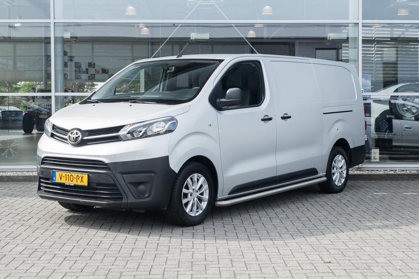 Toyota PROACE Long Worker - 2.0 D-4D 122pk Cool Comfort - AutoWereld.nl