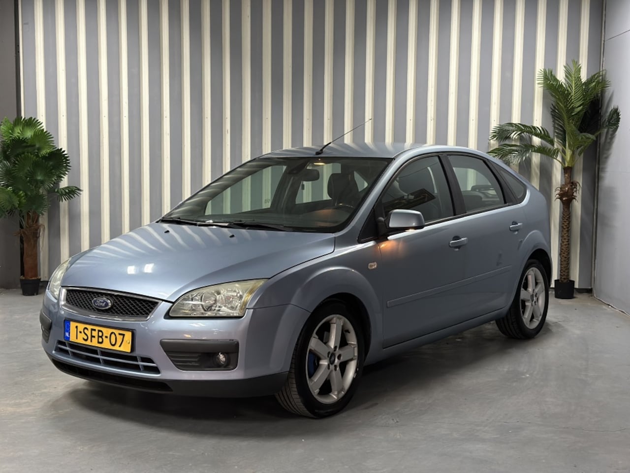 Ford Focus - 1.6-16V Ghia 1.6-16V Ghia - AutoWereld.nl