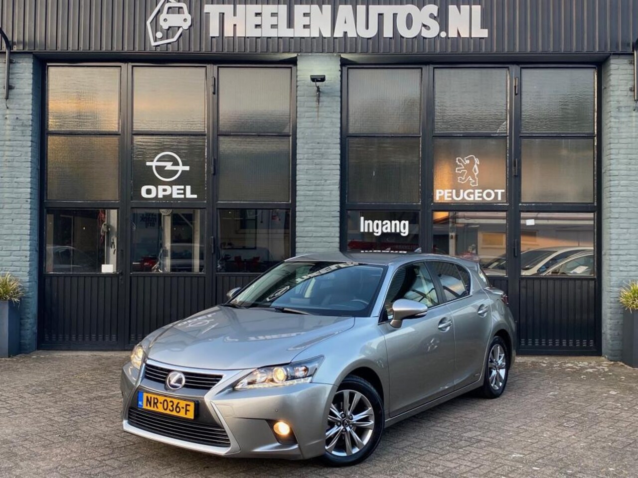 Lexus CT 200h - Executive|Hybrid|Full Options|12MND Garantie| - AutoWereld.nl