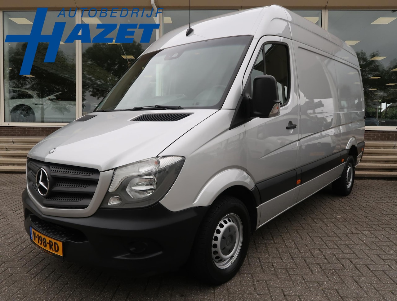 Mercedes-Benz Sprinter - 316 2.2 CDI 164 PK + CAMERA / TREKHAAK 2800 KG / NAVIGATIE / CRUISE CONTROL - AutoWereld.nl