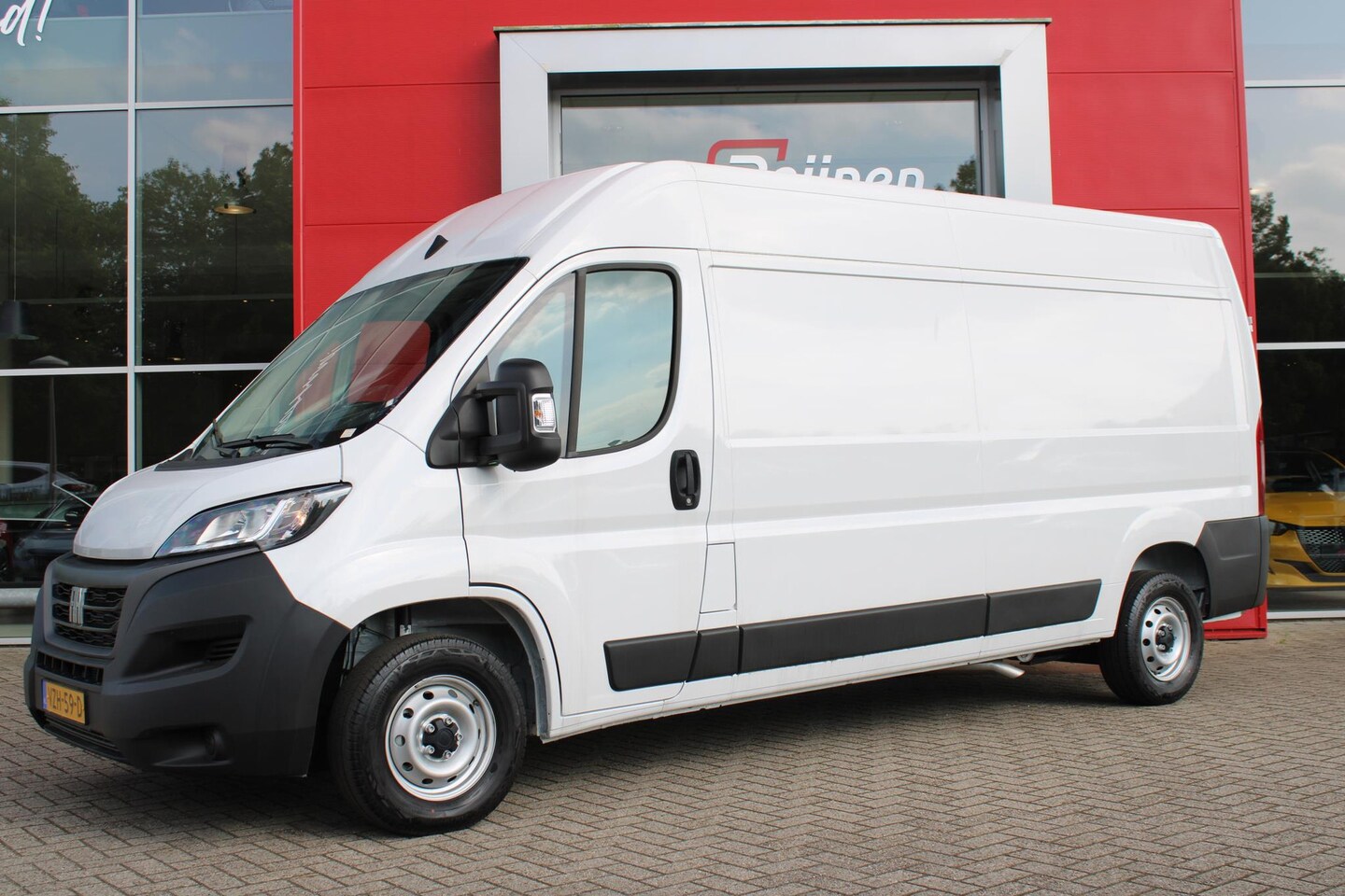 Fiat Ducato - 33 2.2 MultiJet 140PK L3H2 | ACHTERUITRIJ CAMERA | APPLE CARPLAY/ANDROID AUTO | CRUISE CON - AutoWereld.nl