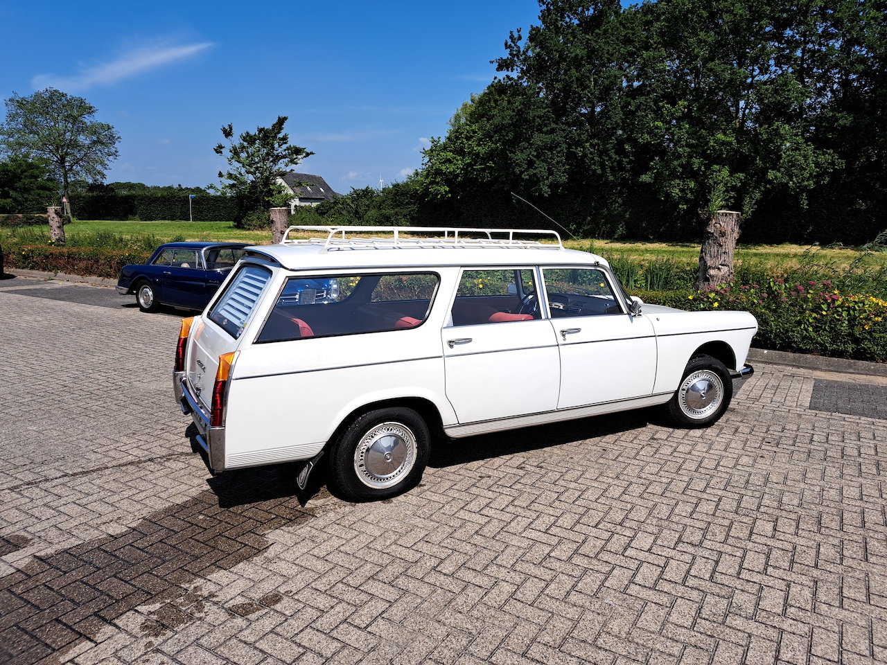 Peugeot 404 - Familiale - AutoWereld.nl