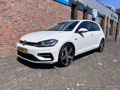 Volkswagen Golf - 1.5 TSI Highline Business R