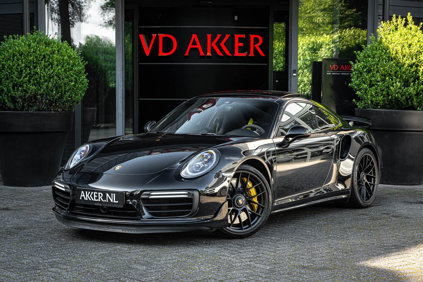 Porsche 911 - 991.2 TURBO S AEROKIT+BURMESTER+GLASDAK+ACC - AutoWereld.nl