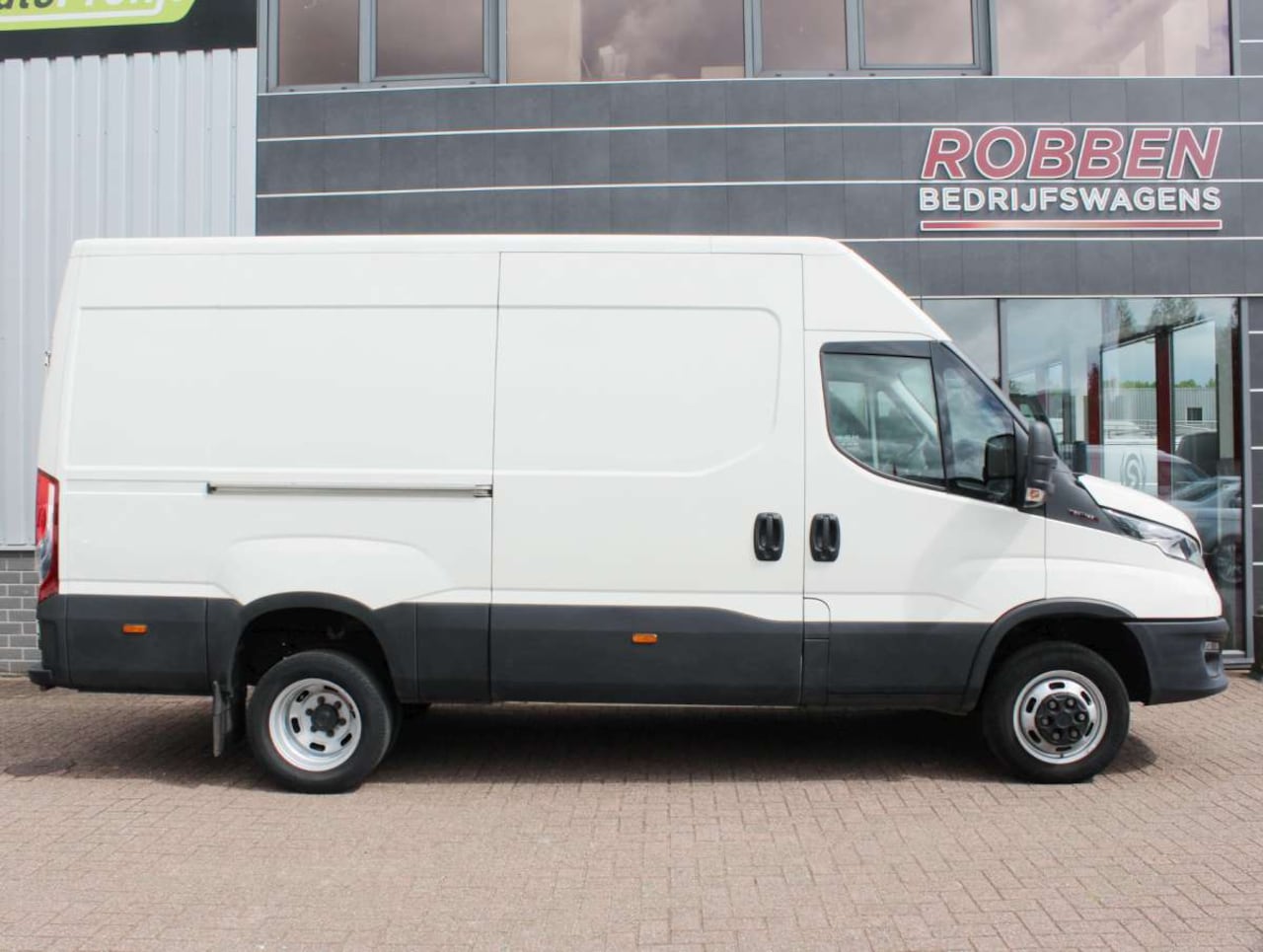 Iveco Daily - 50C18 L3H2 Airco/Cruise/Dubbellucht - AutoWereld.nl