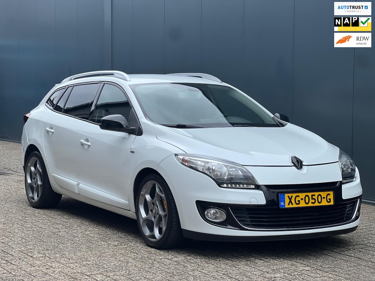 Renault Mégane Estate - 2.0 AUT|Navi|StoelVW|Keyless|Boekjes - AutoWereld.nl