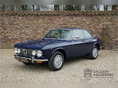 Alfa Romeo GTV - 2000 Bertone Converted to Twin Webers, Finished in Blu Ollandese over Beige, Stunning cond