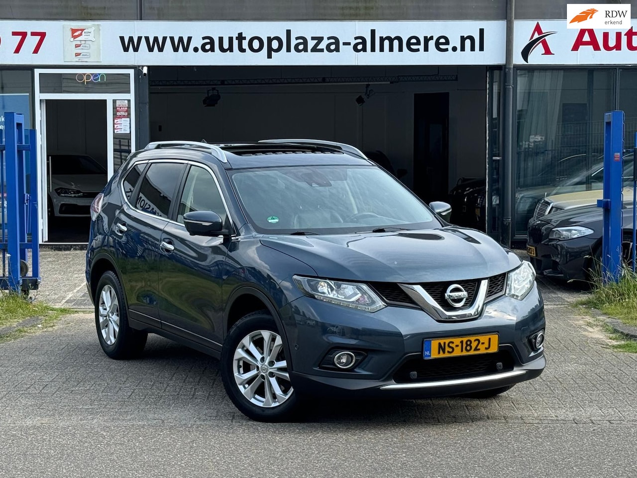 Nissan X-Trail - 1.6 DIG-T Business 7p. Navi 360 Pano Camera Leer Stoelverwarming Led/Xenon - AutoWereld.nl