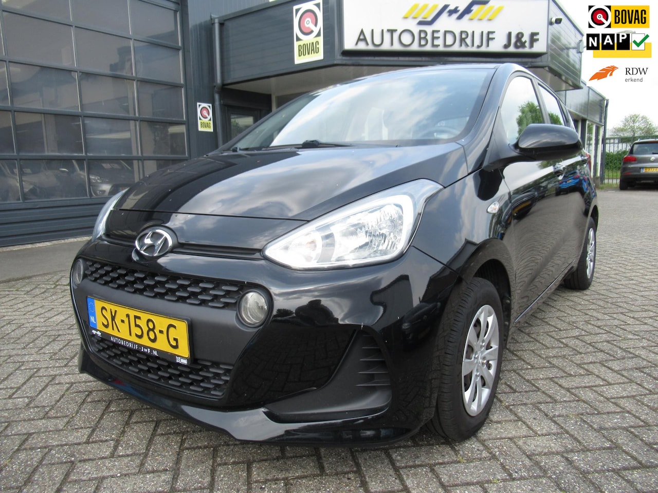 Hyundai i10 - 1.0i Comfort / 1e Eigenaar / NAV / Carplay / Bluetooth Audio - AutoWereld.nl