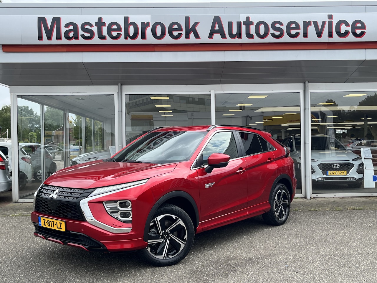 Mitsubishi Eclipse Cross - 2.4 PHEV Business Intense+ Staat in Hardenberg - AutoWereld.nl