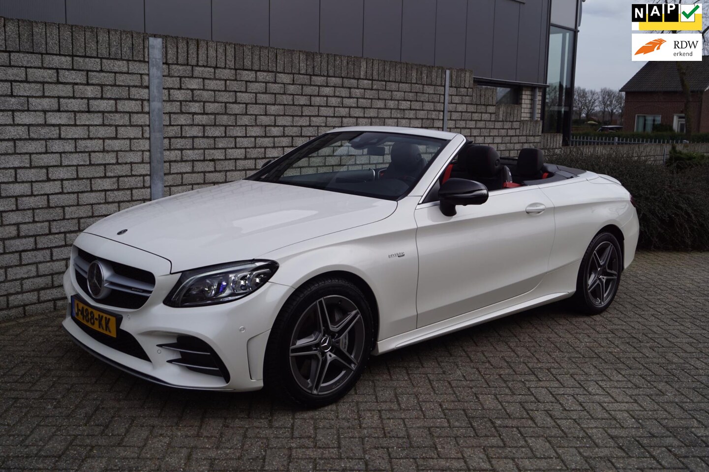 Mercedes-Benz C-klasse Cabrio - 43 AMG 4MATIC Autom Leder/Alcantara Navi 360 Camera Adaptieve Cruise Clima 2x PDC LMV ENZ - AutoWereld.nl