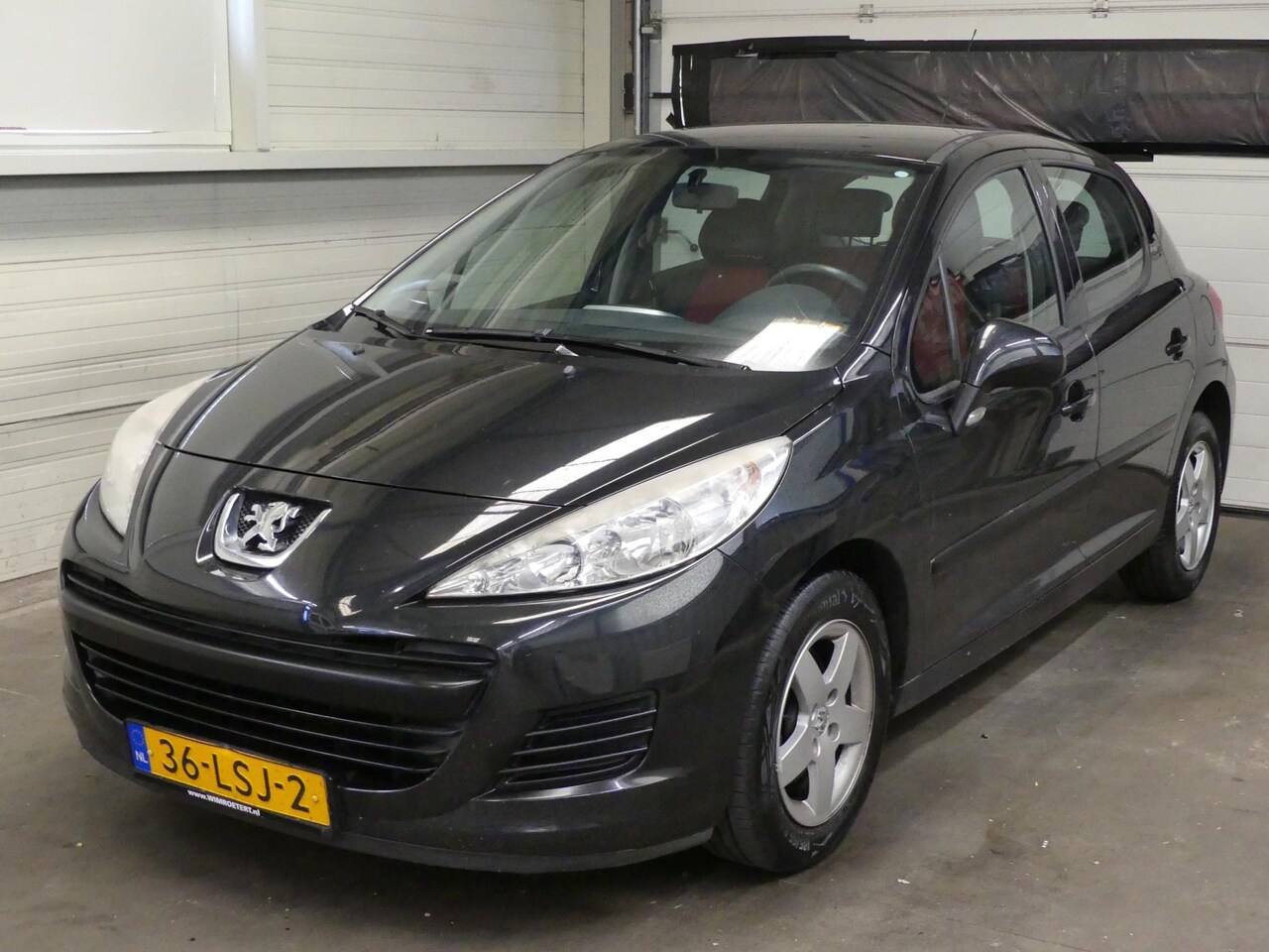 Peugeot 207 - 1.4 VTi X-Line - Leer - Stoelverwarming - Keurig Onderhouden - AutoWereld.nl