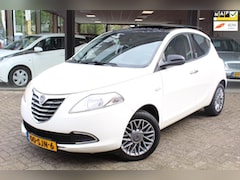 Lancia Y(psilon) - Ypsilon 0.9 5drs AUTOMAAT | AIRCO | PANO DAK | LMV | NAP