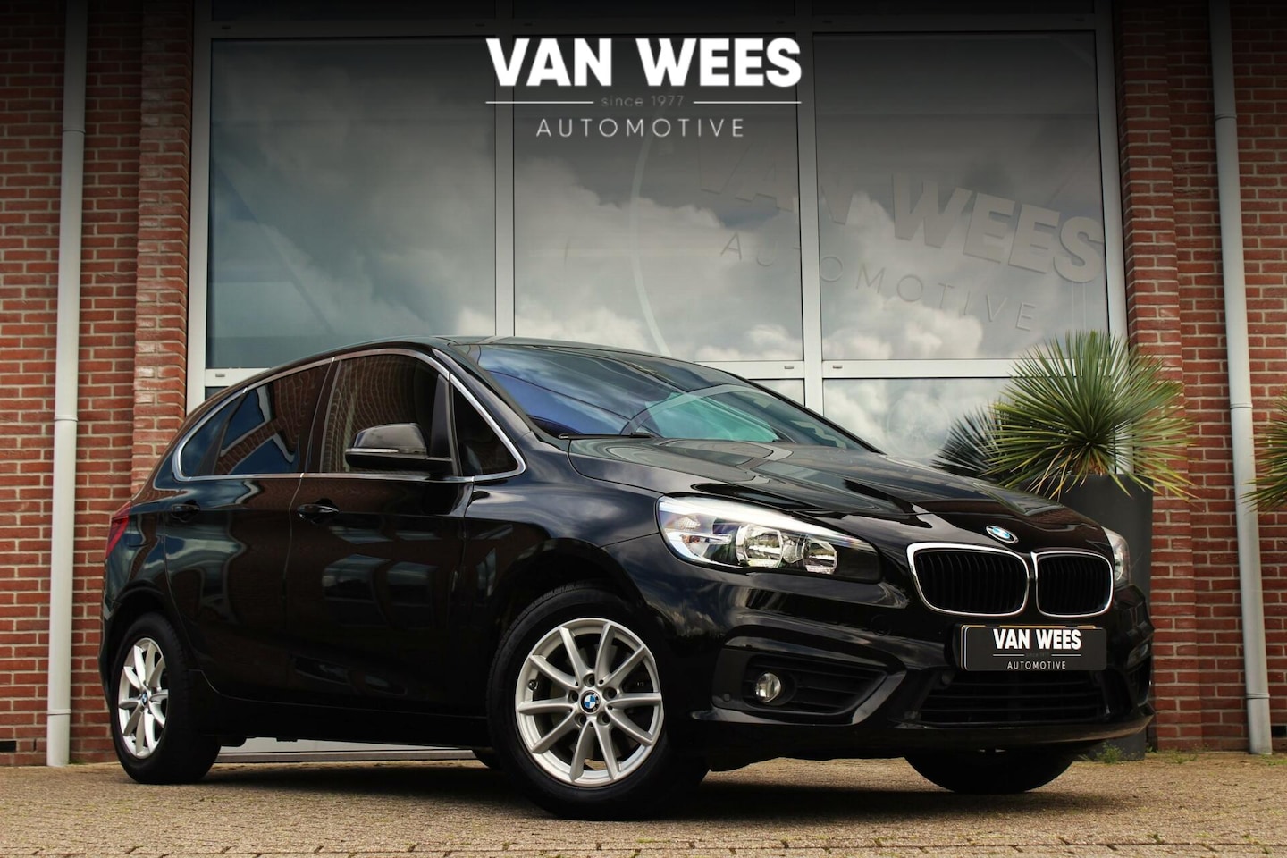 BMW 2-serie Active Tourer - 218i F45 Executive | NL auto | NAP | Trekhaak | Navi | PDC | ➡️ - AutoWereld.nl