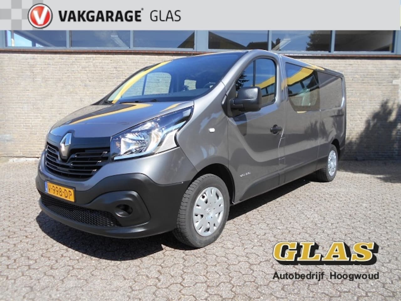 Renault Trafic - 1.6 DCI 121pk DC L2 H1 Airco / PDC / Haak - AutoWereld.nl