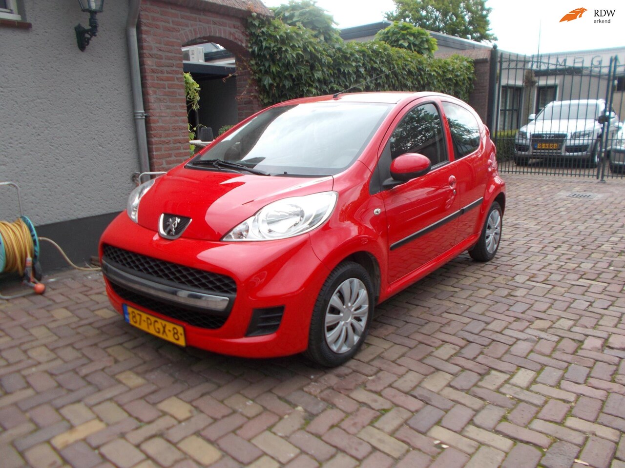 Peugeot 107 - 1.0-12V XS 5drs bj 2011 nette auto - AutoWereld.nl