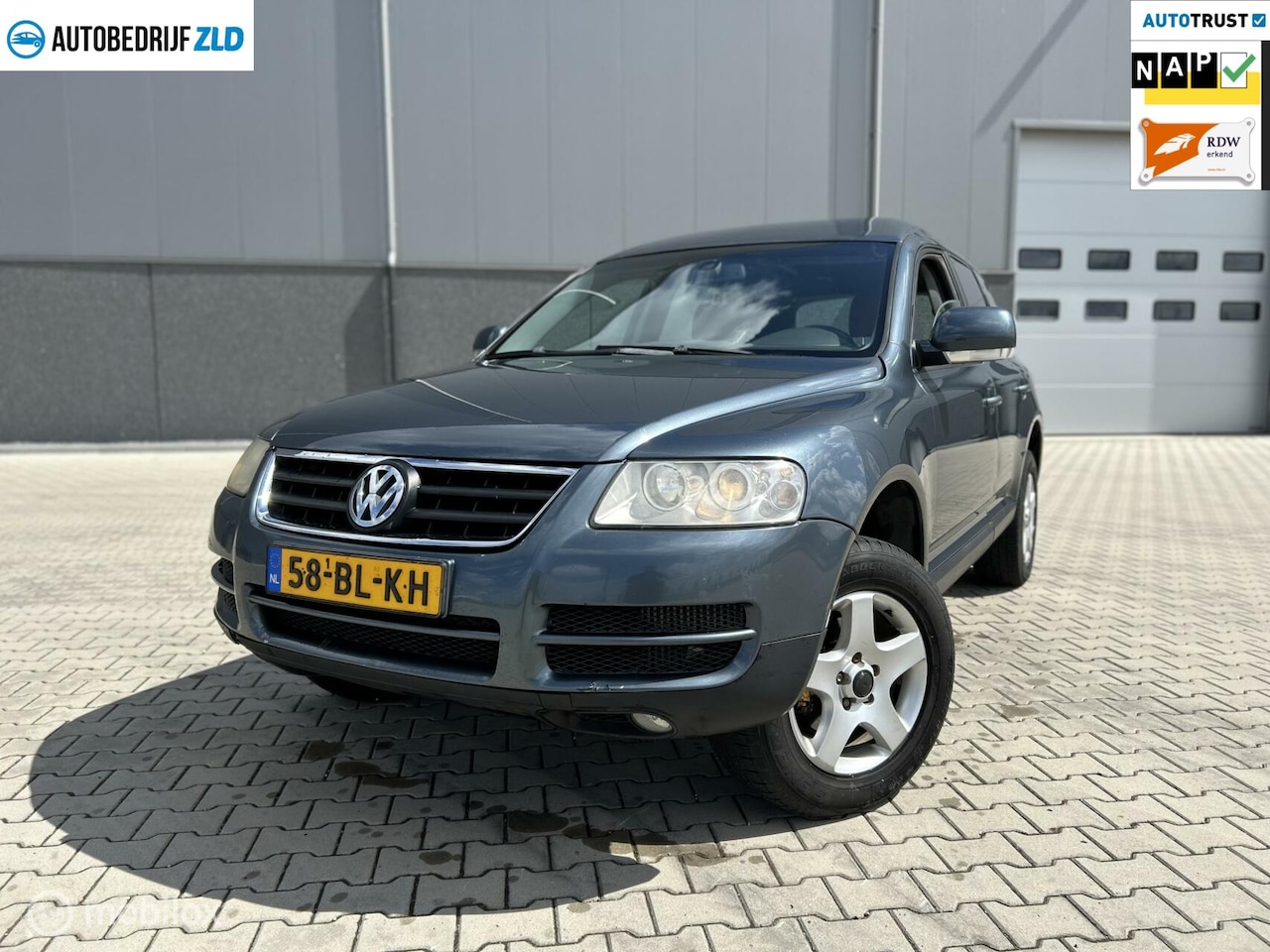 Volkswagen Touareg - 2.5 TDI/GRIJS KENTEKEN/ CRUISE CONTR./NAP - AutoWereld.nl