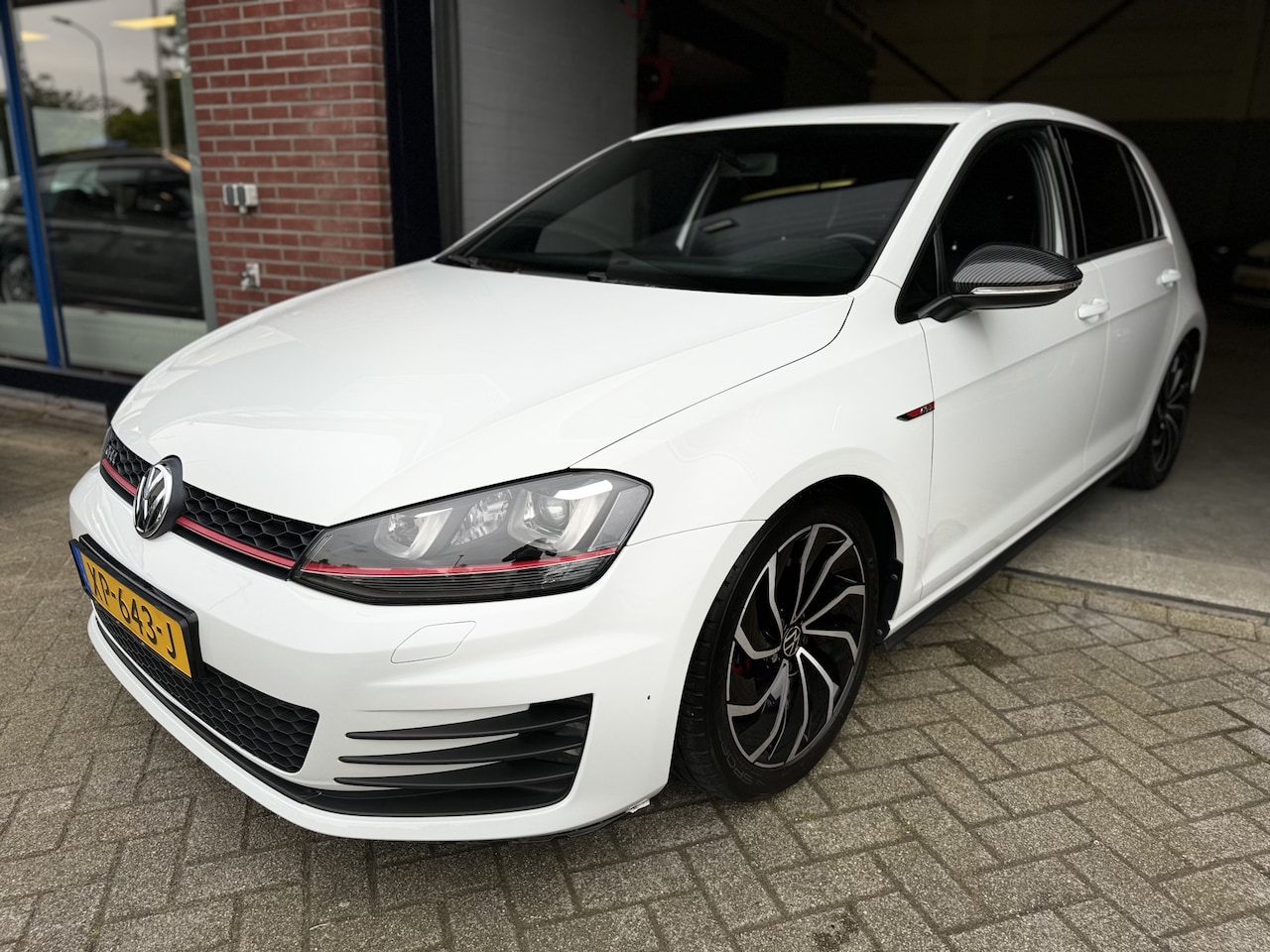 Volkswagen Golf - 2.0 TSI GTI 2.0 TSI GTI - AutoWereld.nl