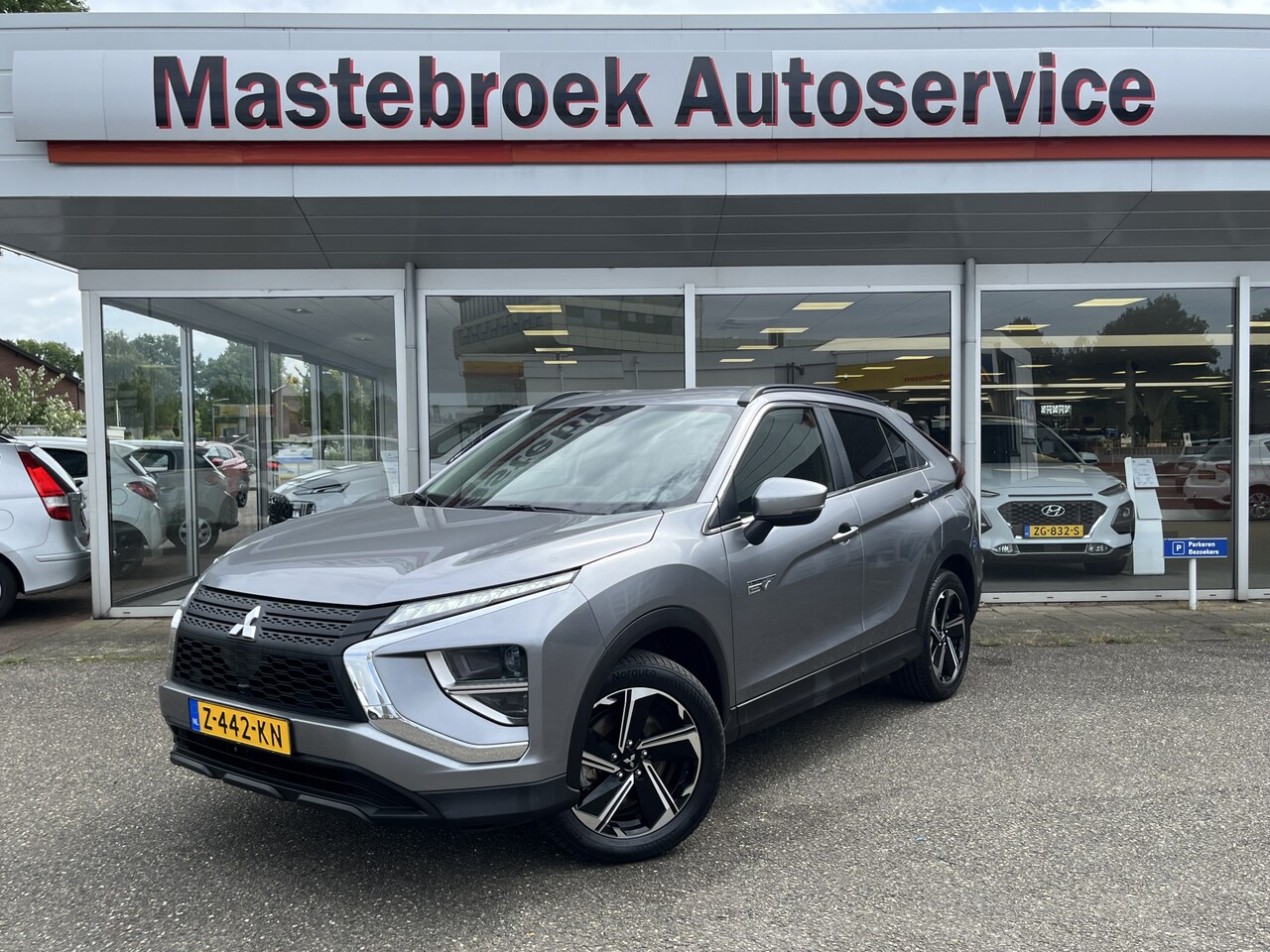 Mitsubishi Eclipse Cross - 2.4 PHEV Intense Staat in Hardenberg - AutoWereld.nl