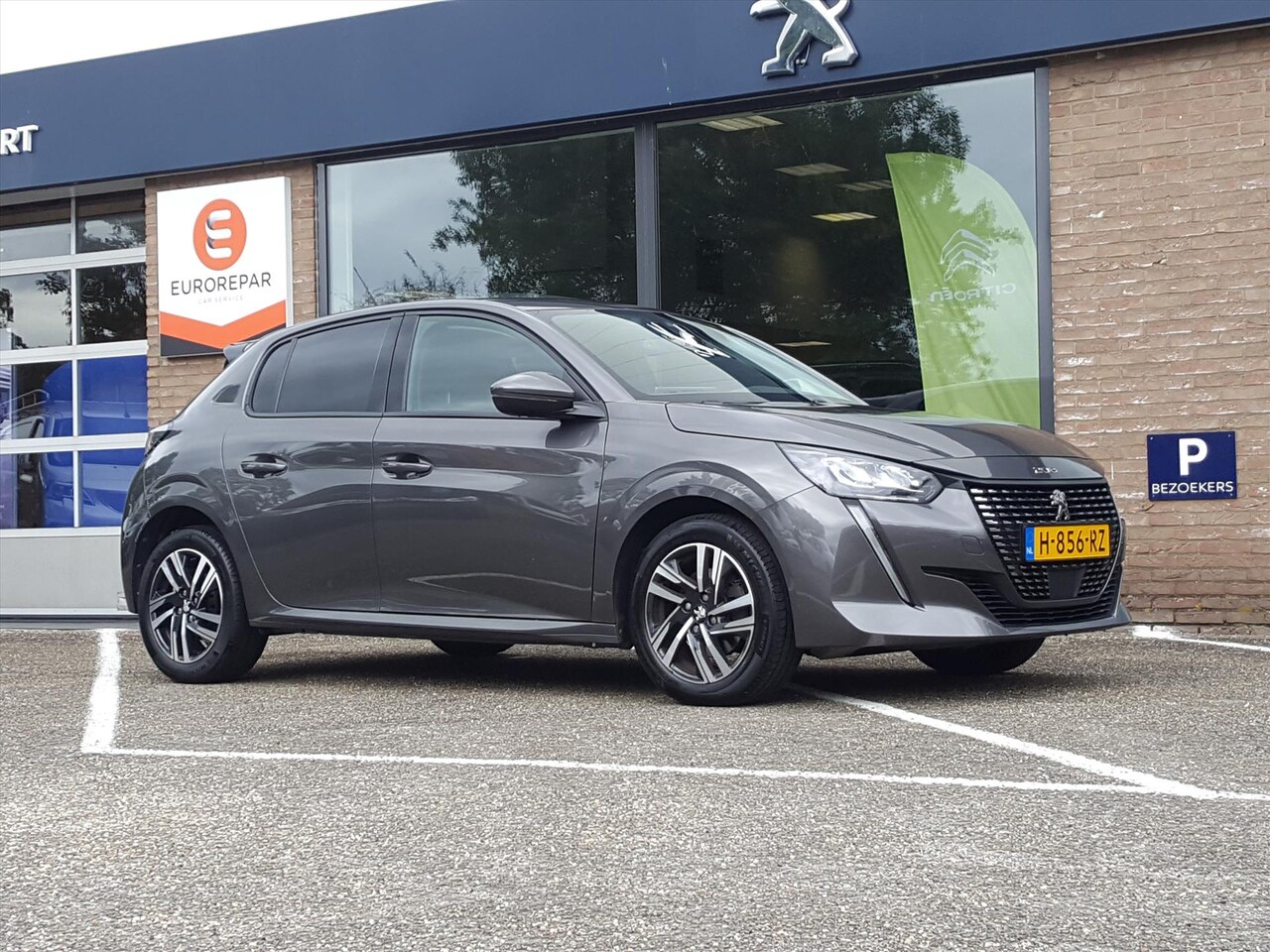 Peugeot 208 - 1.2 PureTech 130pk Allure EAT8 AUTOMAAT Navigatie | Cruise & Climate control | Achteruitri - AutoWereld.nl