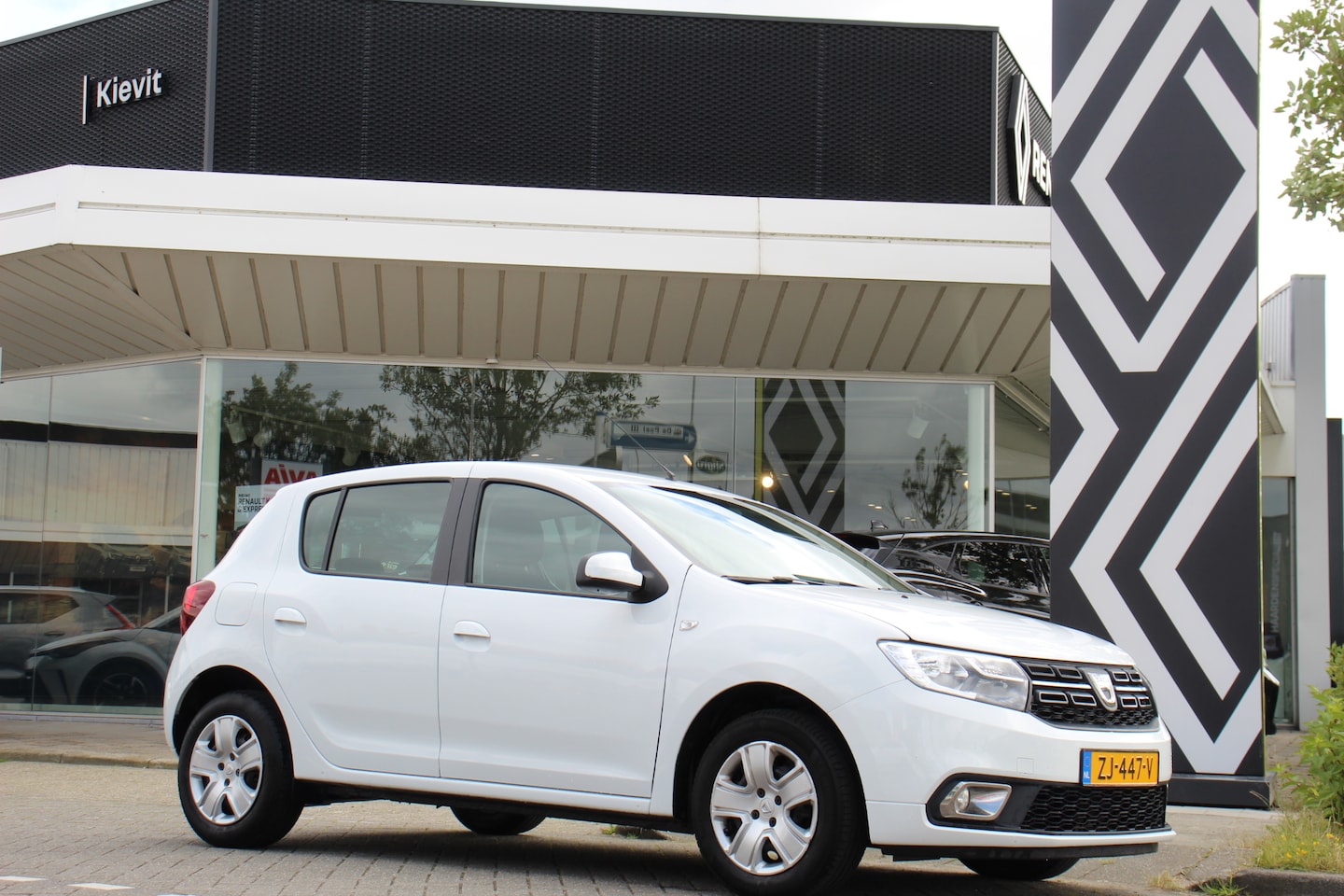 Dacia Sandero - 0.9 TCe Laureate - Automaat - AutoWereld.nl