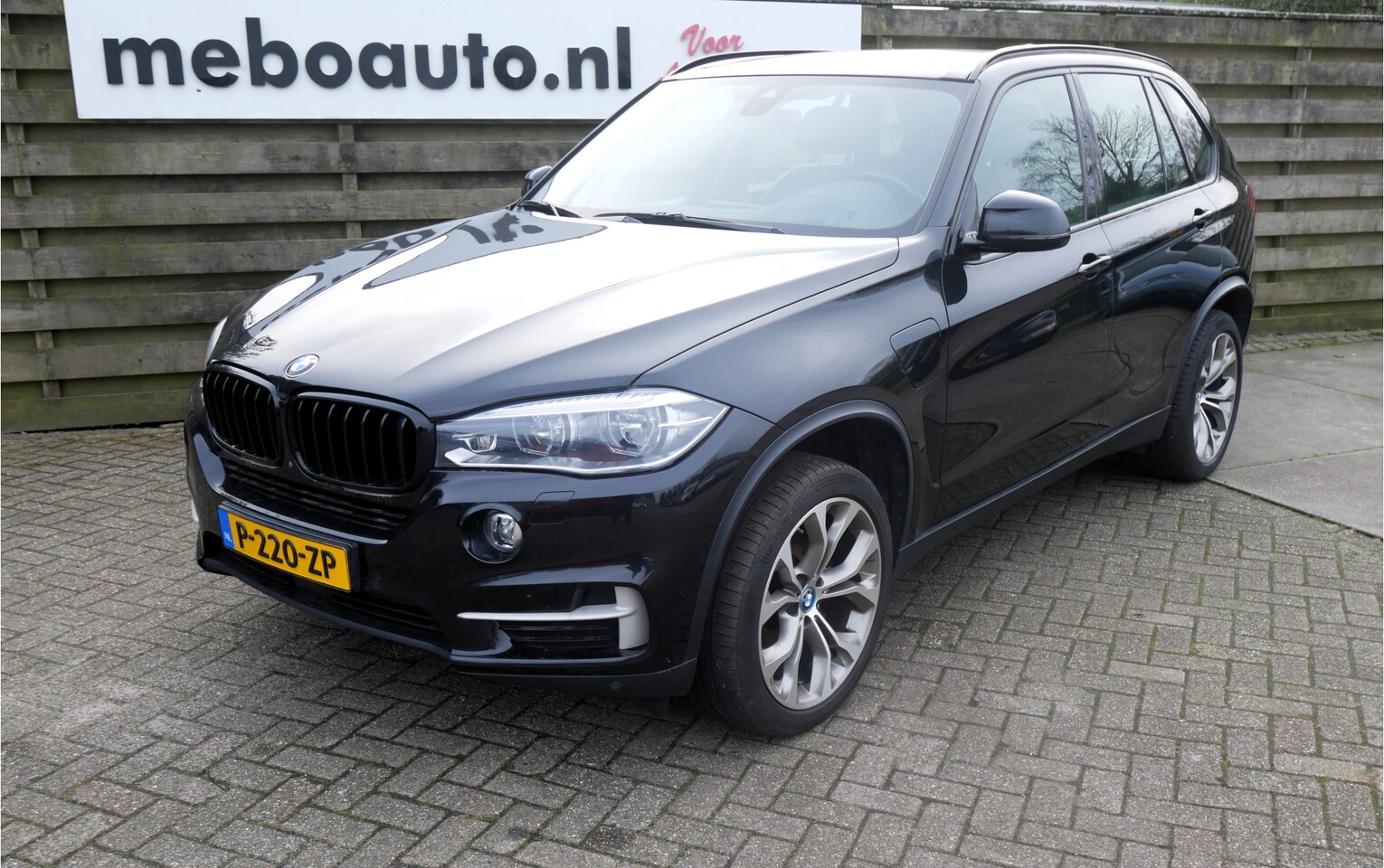 BMW X5 - xDrive 40e iPerformance High Executive xDrive40e iPerformance High Executive - AutoWereld.nl