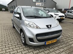 Peugeot 107 - 1.0-12V Urban Move