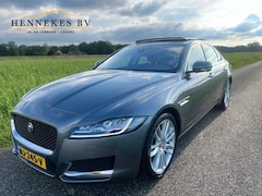 Jaguar XF Portfolio - 2.0d Pano / Navi / Leder / Xenon Led / Camera