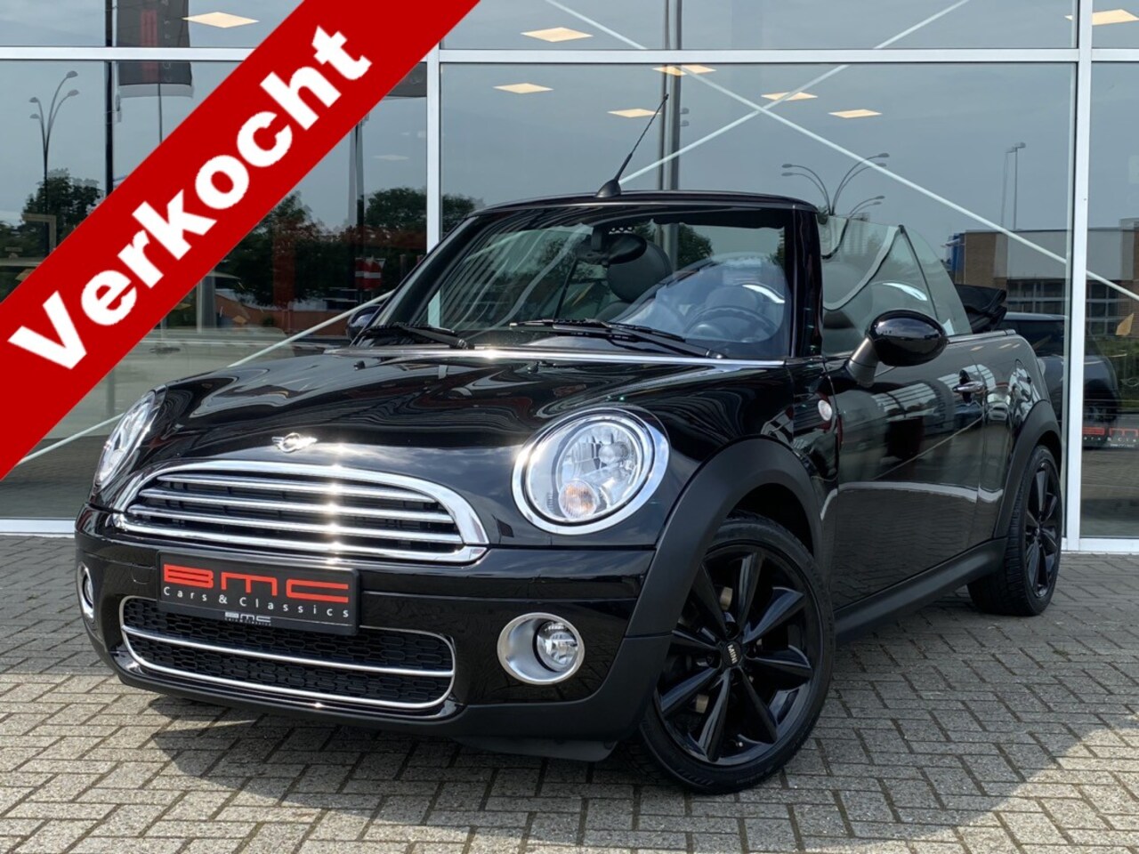 MINI Cabrio - 1.6 Cooper Chili Mini 1.6 Cooper Chili,leer,17inch - AutoWereld.nl