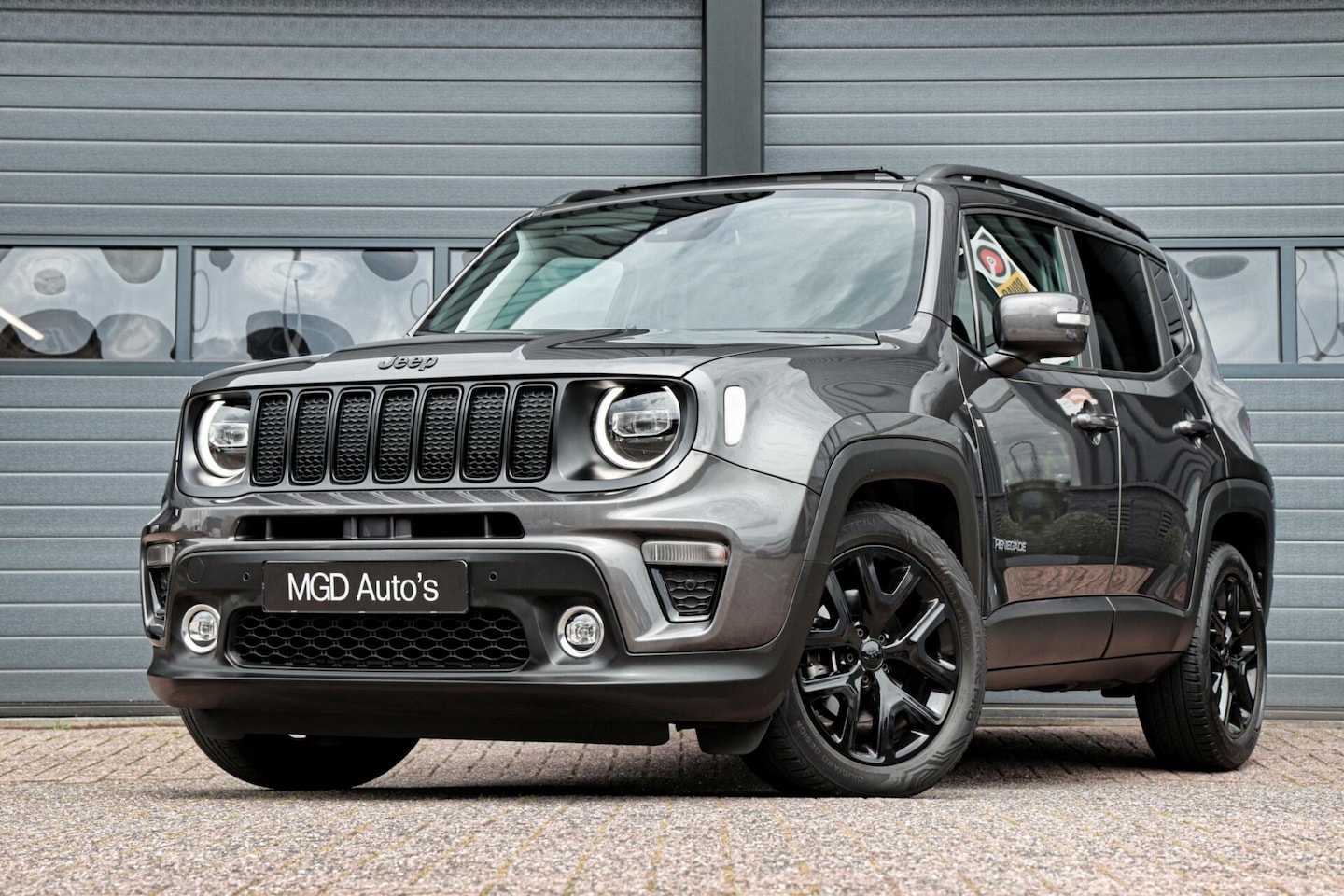 Jeep Renegade - 1.3T Limited Black Pack /LED/PANODAK/CARPLAY/CAMERA/KEYLESS/STOEL+STUURVERW./ACC! - AutoWereld.nl