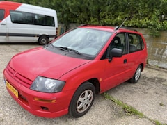 Mitsubishi Space Runner - 2.0 GLX AUTOMAAT AIRCO