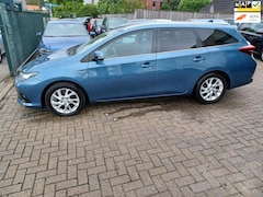 Toyota Auris Touring Sports - 1.8 Hybrid Dynamic Go