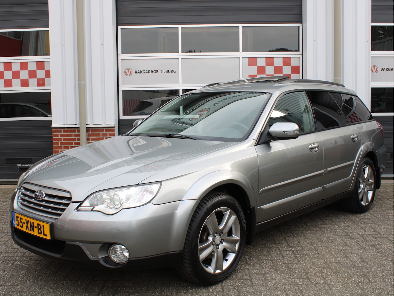 Subaru Outback - 2.5i Comfort LPG-G3/Automaat/4WD/Stoelverw./Climate/Cruise/Trekhaak/Dakraam/Leer/1800kg tr - AutoWereld.nl